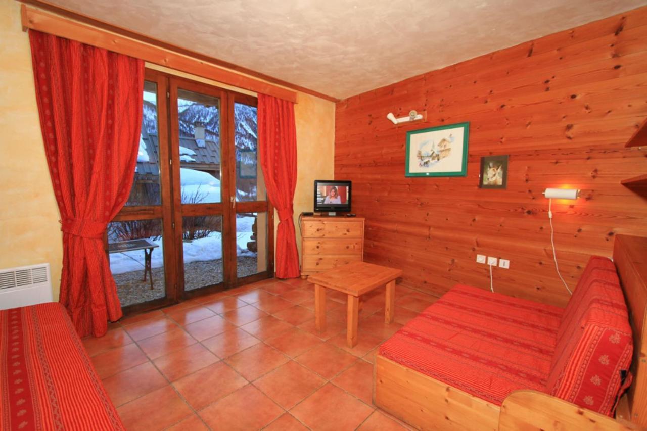 Le Barlèt:2/3 pers Hameau des Chazals Nevache Hautes Alpes Buitenkant foto