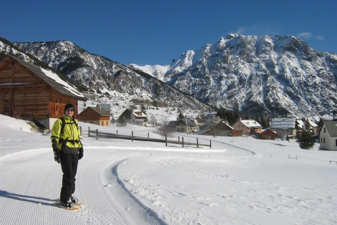 Le Barlèt:2/3 pers Hameau des Chazals Nevache Hautes Alpes Buitenkant foto